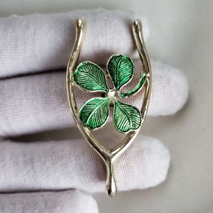 ❤HOST PIC❤ Symbol Of Double Luck, Vintage Brooch Signed Gerry's Clover